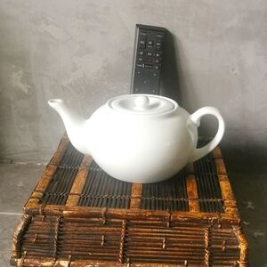 Two person tea pot